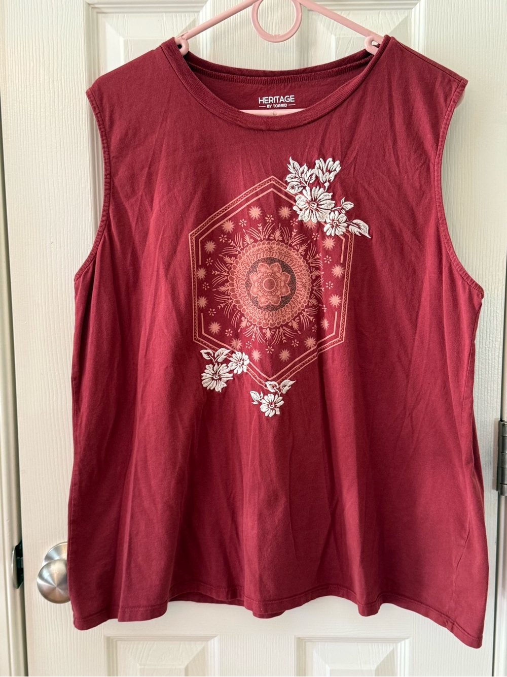 Torrid Size 0 Burnt Orange Red Graphic Sleeveless Boho Floral Mandala Western